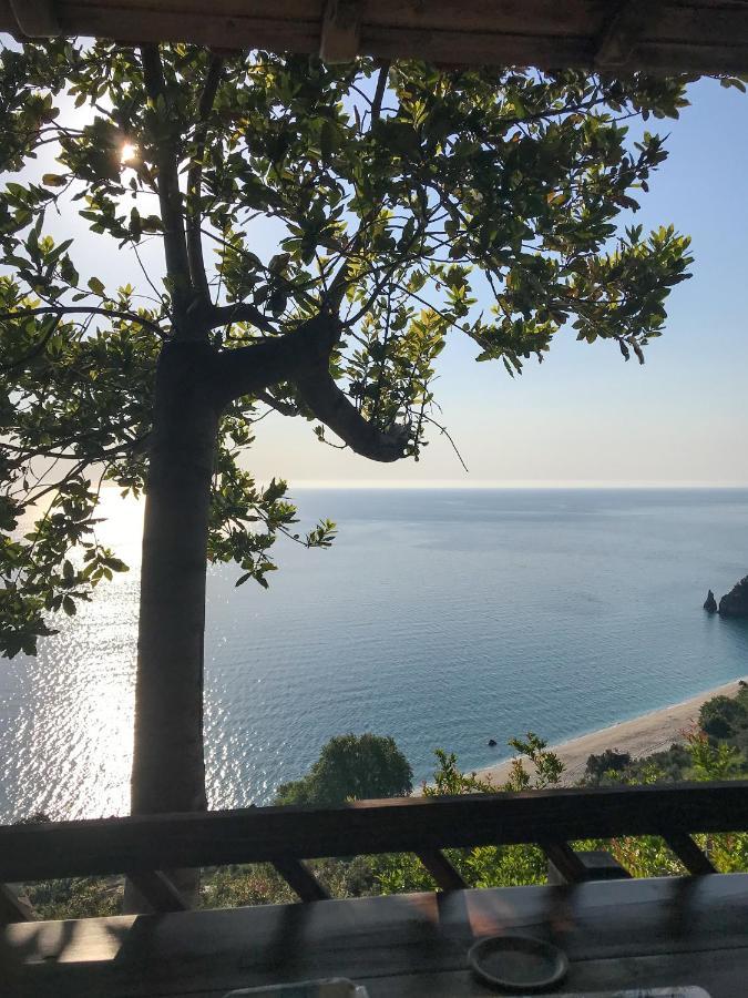 Villa Balcony On The Rocks Agioi Saranta Esterno foto