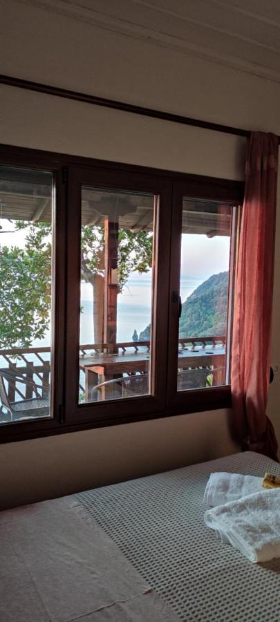 Villa Balcony On The Rocks Agioi Saranta Esterno foto